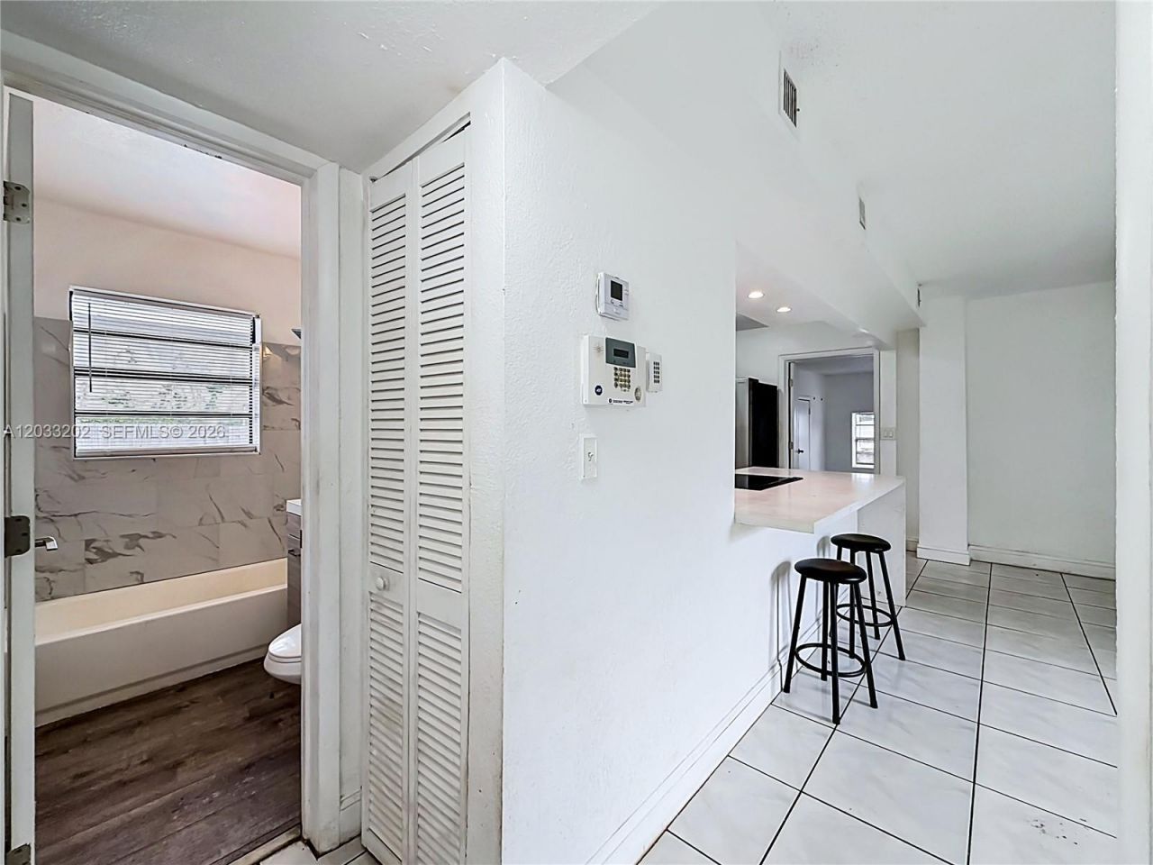 1838 Lauderdale Manor Dr , Fort Lauderdale, FL 33311 Photo