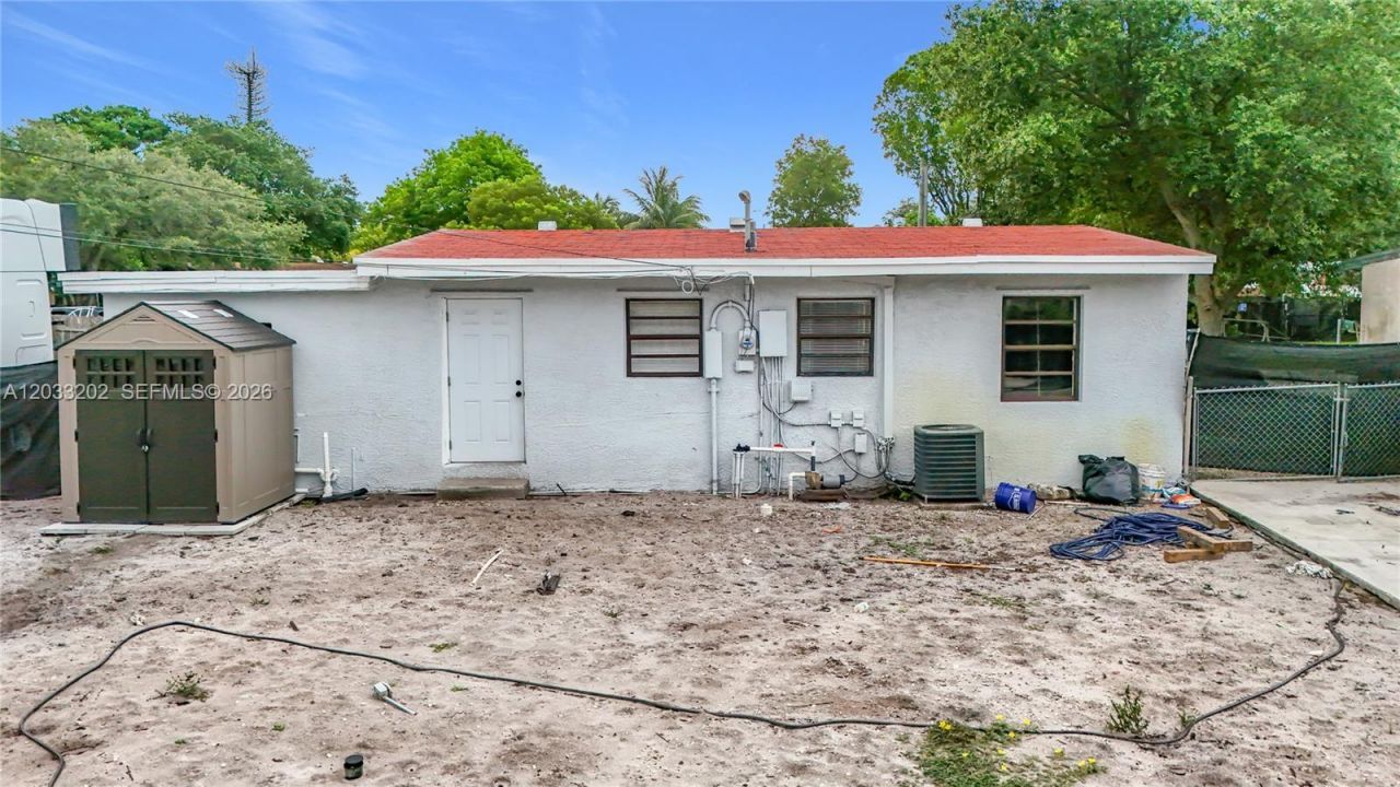 1838 Lauderdale Manor Dr , Fort Lauderdale, FL 33311 Photo