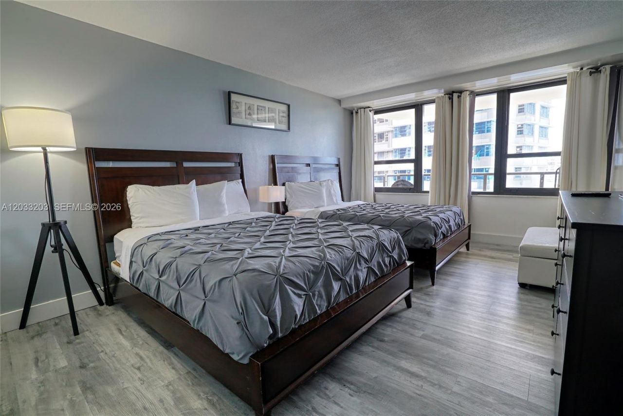 5225 Collins Ave , Unit 1204, Miami Beach, FL 33140 Photo
