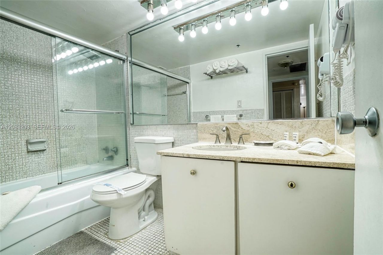 5225 Collins Ave , Unit 1204, Miami Beach, FL 33140 Photo