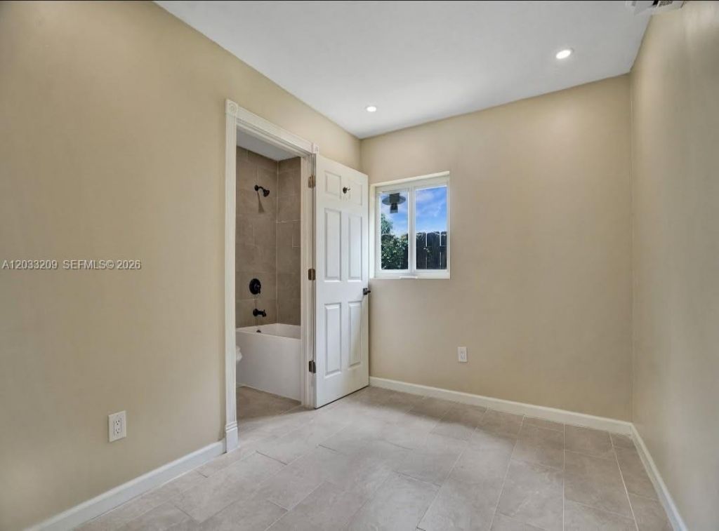 2442 Garfield St, Unit 4, Hollywood, FL 33020 Photo