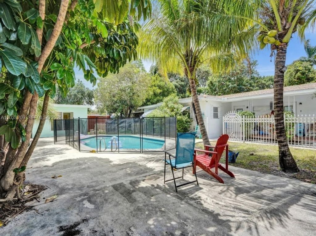 2442 Garfield St, Unit 4, Hollywood, FL 33020 Photo