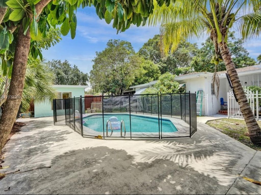 2442 Garfield St, Unit 4, Hollywood, FL 33020 Photo
