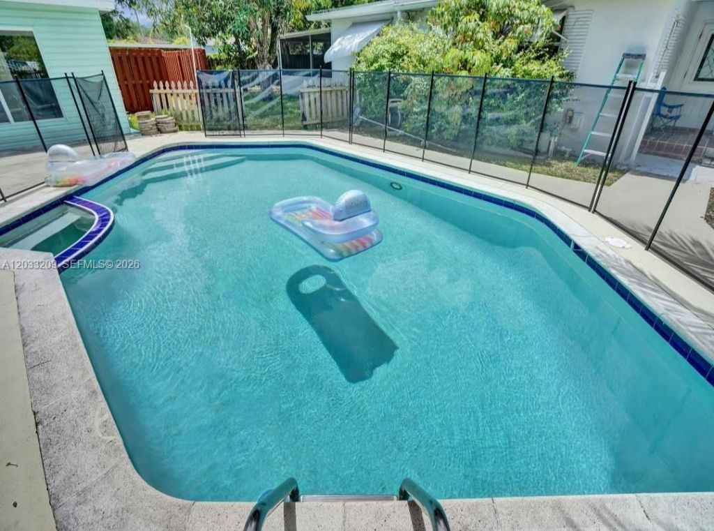 2442 Garfield St, Unit 4, Hollywood, FL 33020 Photo