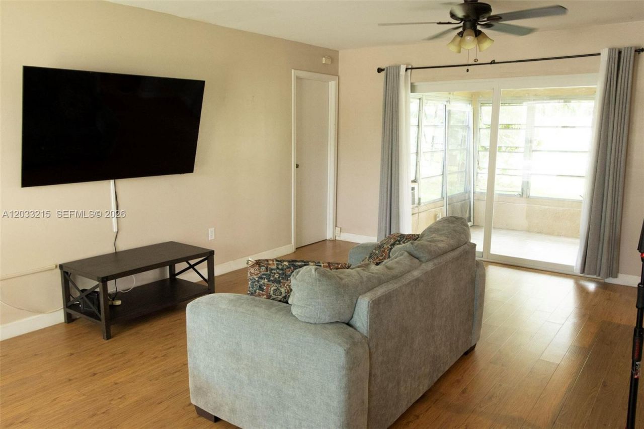 9880 NW 24th Pl , Sunrise, FL 33322 Photo