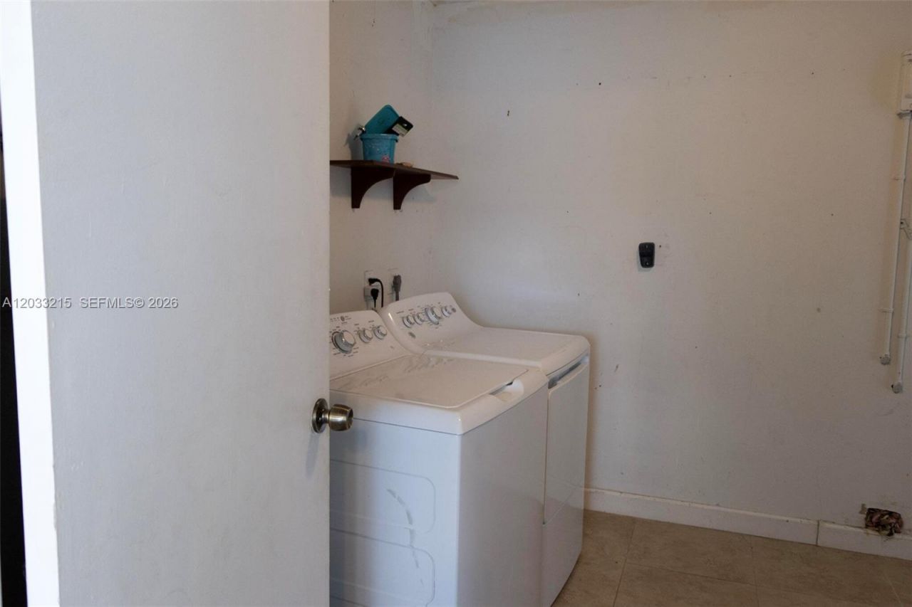 9880 NW 24th Pl , Sunrise, FL 33322 Photo