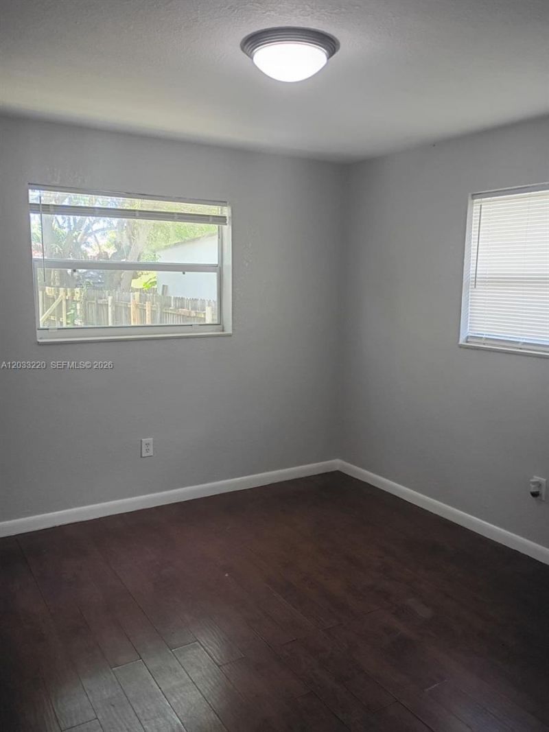 944 NW 51st St, Miami, FL 33127 Photo