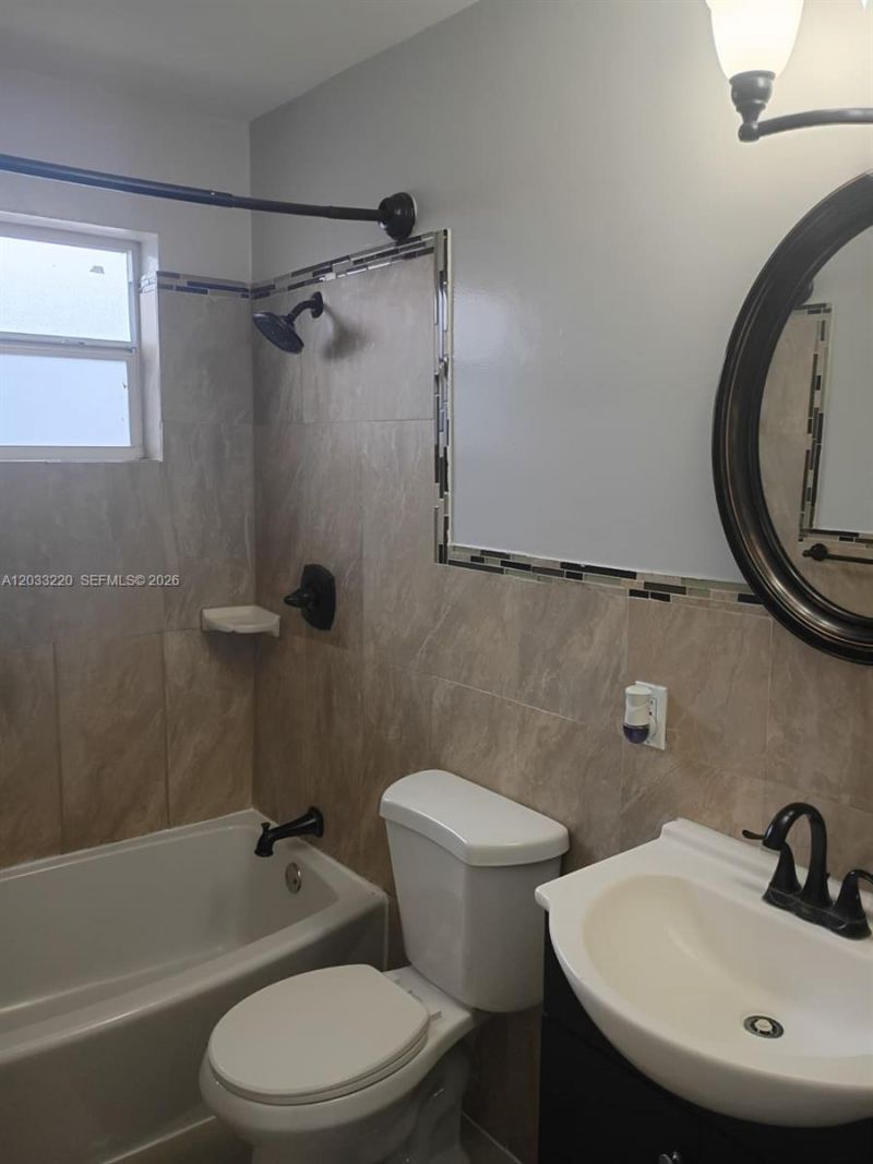 944 NW 51st St, Miami, FL 33127 Photo