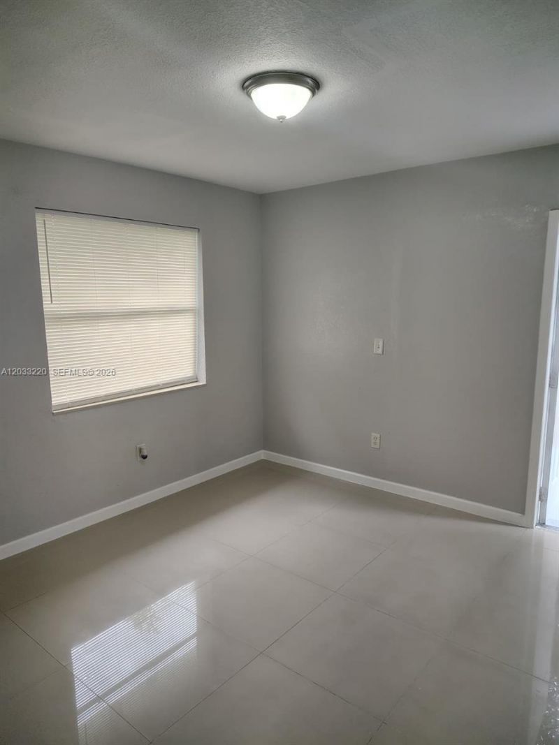 944 NW 51st St, Miami, FL 33127 Photo
