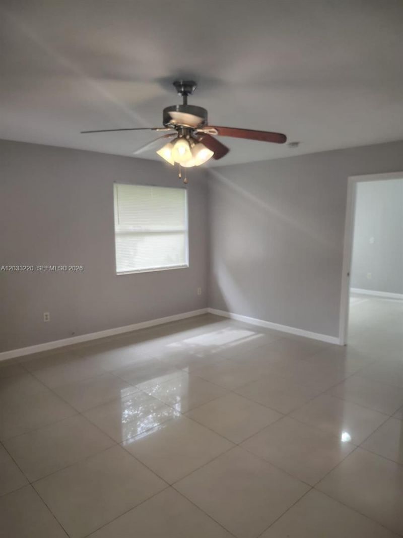 944 NW 51st St, Miami, FL 33127 Photo