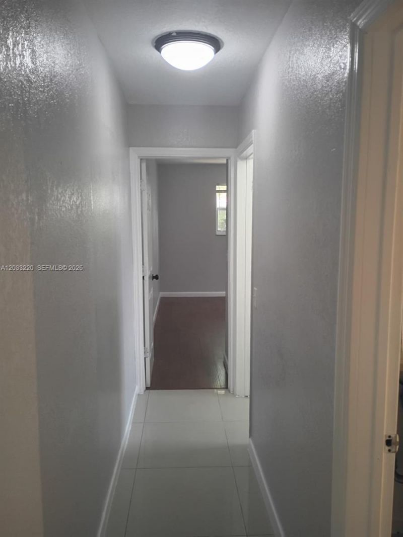 944 NW 51st St, Miami, FL 33127 Photo