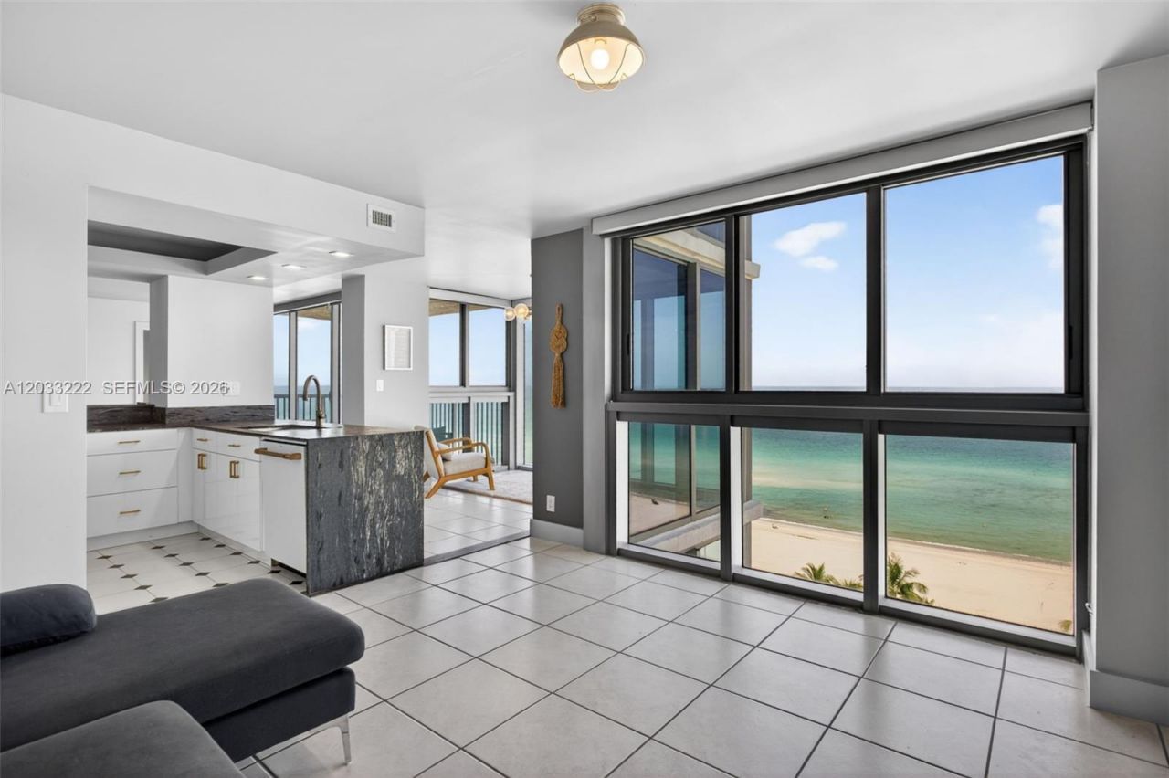 2655 Collins Ave , Unit 1512, Miami Beach, FL 33140 Photo