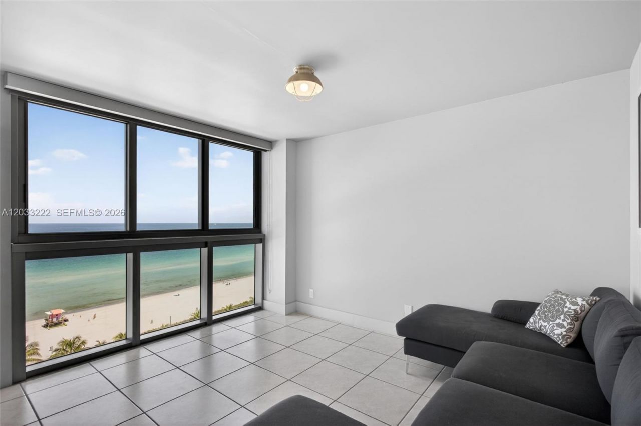 2655 Collins Ave , Unit 1512, Miami Beach, FL 33140 Photo