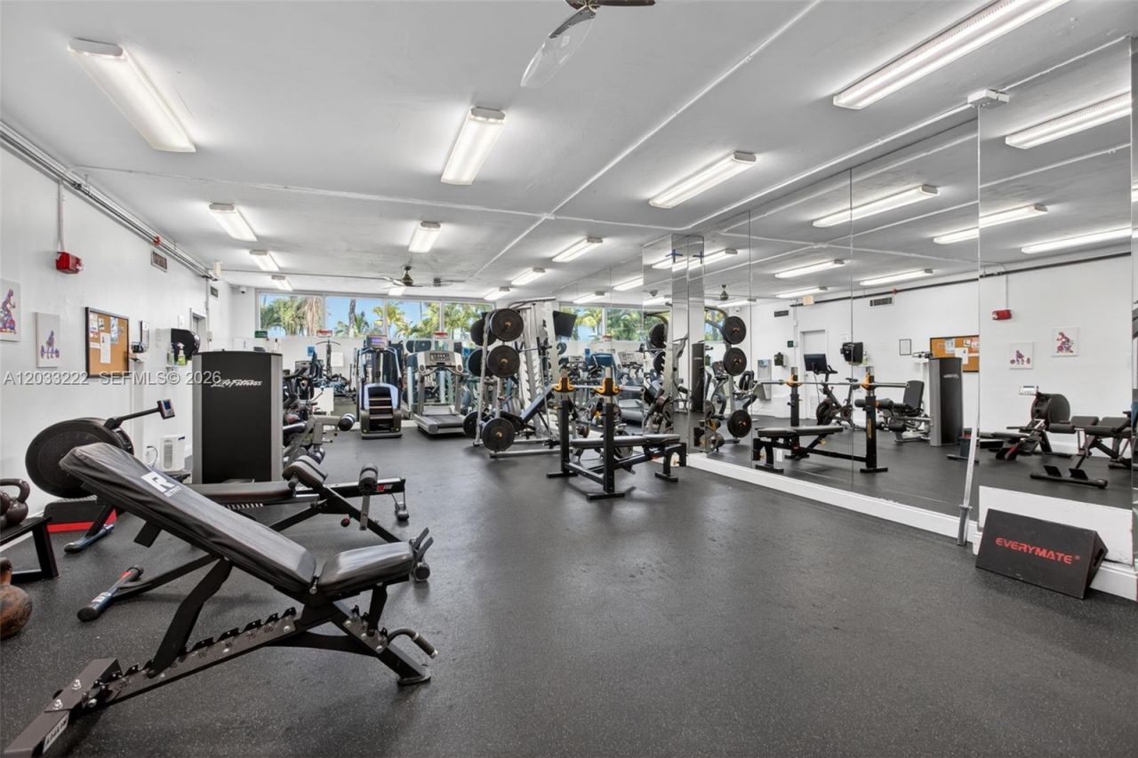 2655 Collins Ave , Unit 1512, Miami Beach, FL 33140 Photo