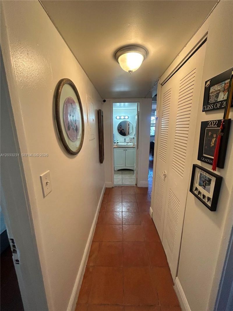 10284 NW 9th St Cir , Unit 204, Miami, FL 33172 Photo