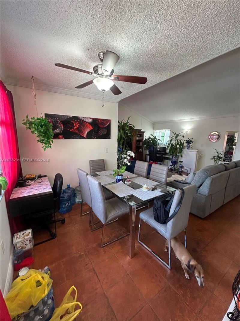 10284 NW 9th St Cir , Unit 204, Miami, FL 33172 Photo