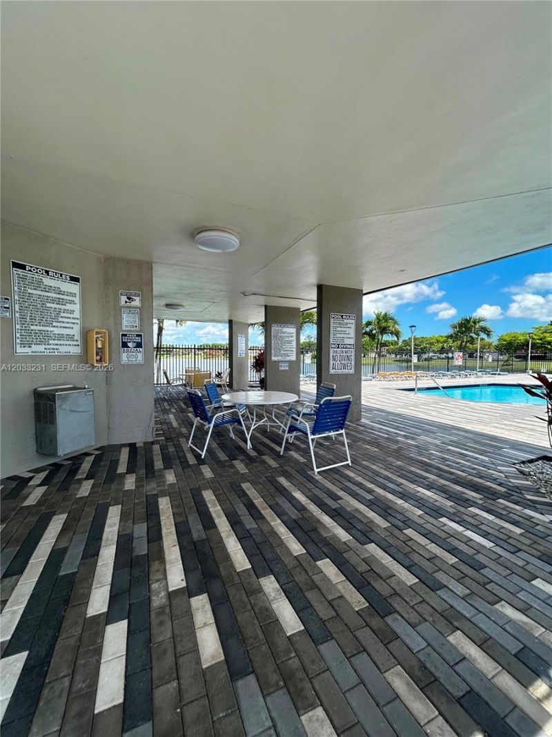 10284 NW 9th St Cir , Unit 204, Miami, FL 33172 Photo