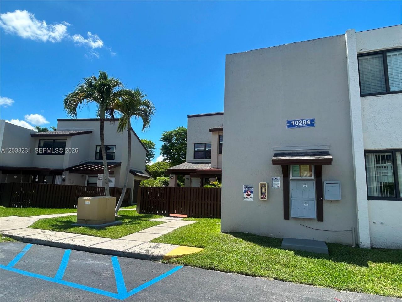 10284 NW 9th St Cir , Unit 204, Miami, FL 33172 Photo