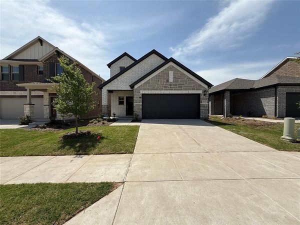 517 Ridgedale Drive, McKinney, TX 75071