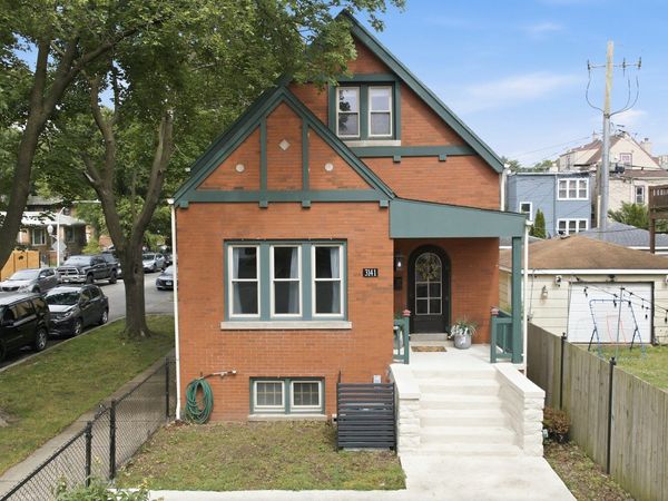 3141 N Richmond Street , Chicago, IL 60618