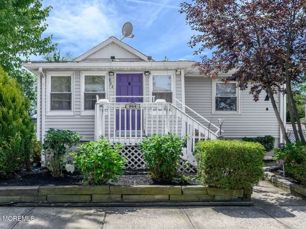 904 Central Avenue, Union Beach, NJ 07735