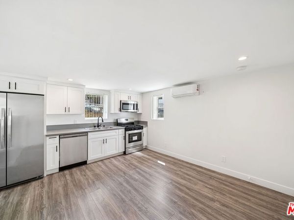 1267 Vin Scully Avenue, Unit 1/2, Los Angeles, CA 90026
