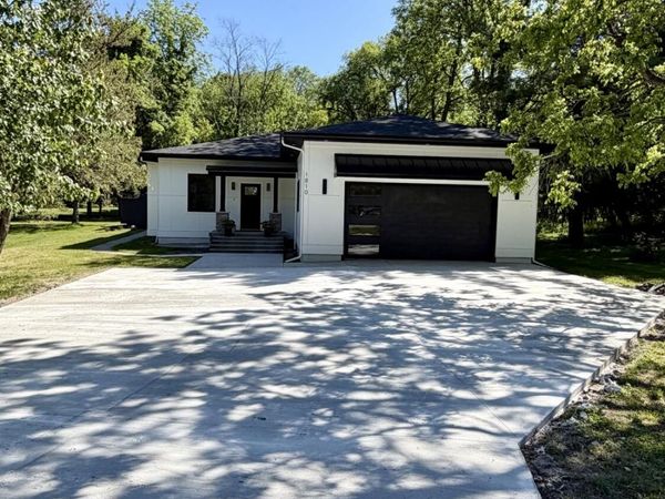 1810 NW Leonard Street, Grand Rapids, MI 49534
