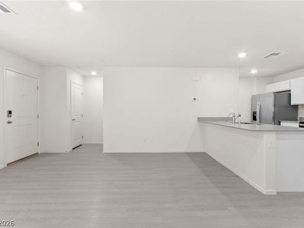4981 Apple Mesa Avenue , Las Vegas, NV 89139