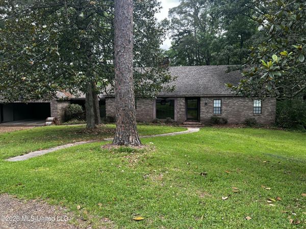 100 Camellia Circle, Florence, MS 39073