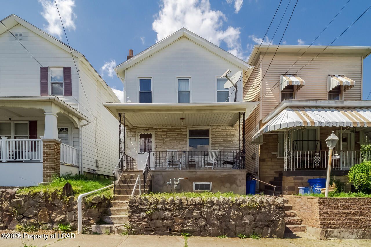 122 W Green Street Nanticoke, PA 