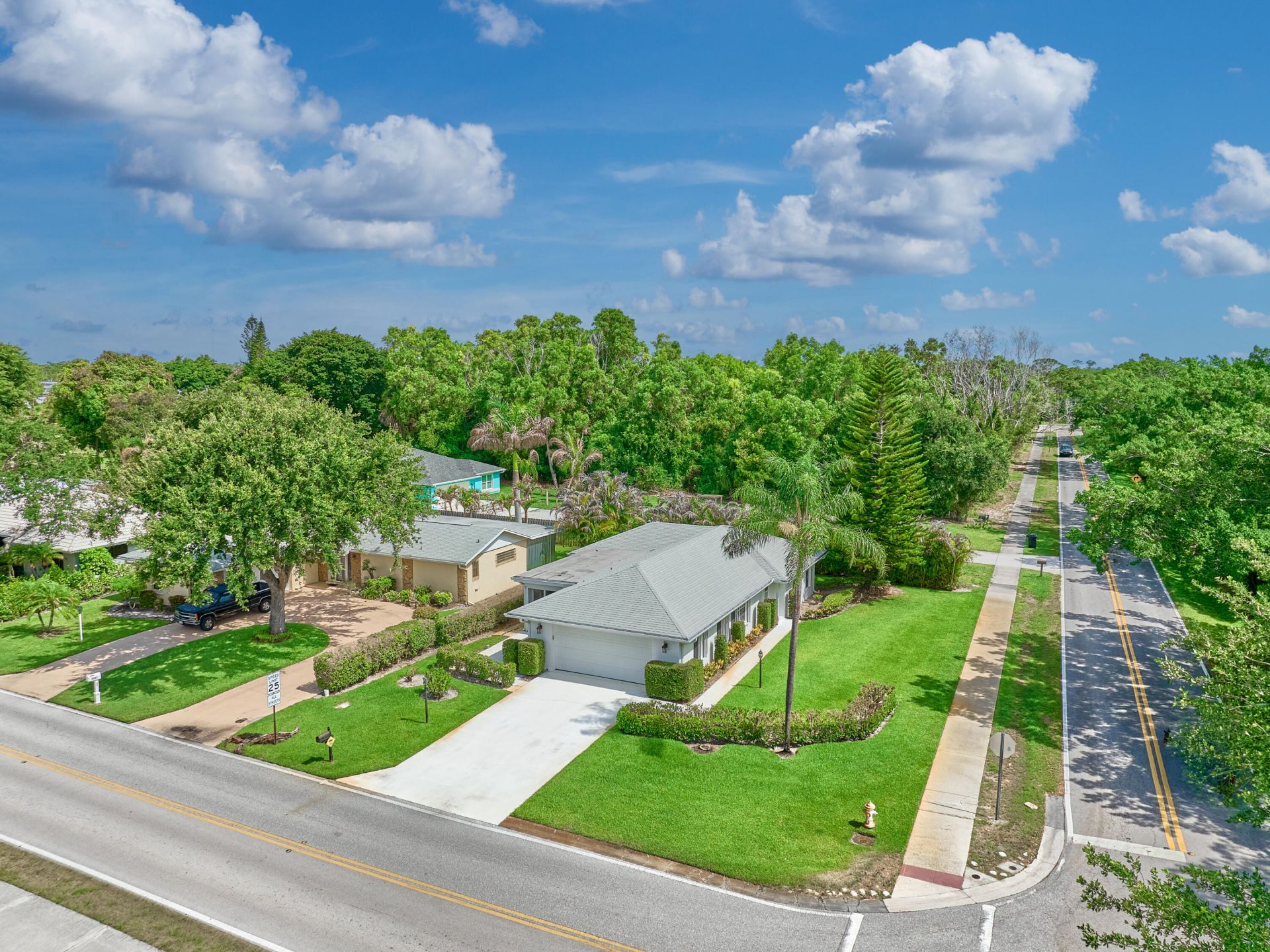 9901 SE Little Club Way N, Tequesta, FL 33469 Photo