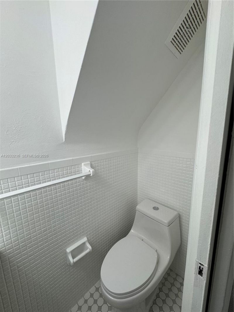 3011 SW 1st Ave , Unit 6, Miami, FL 33129 Photo