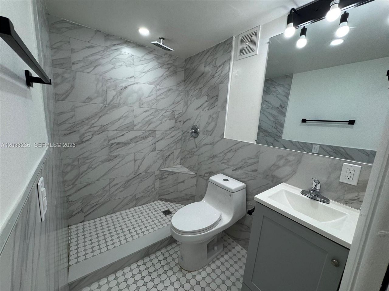3011 SW 1st Ave , Unit 6, Miami, FL 33129 Photo