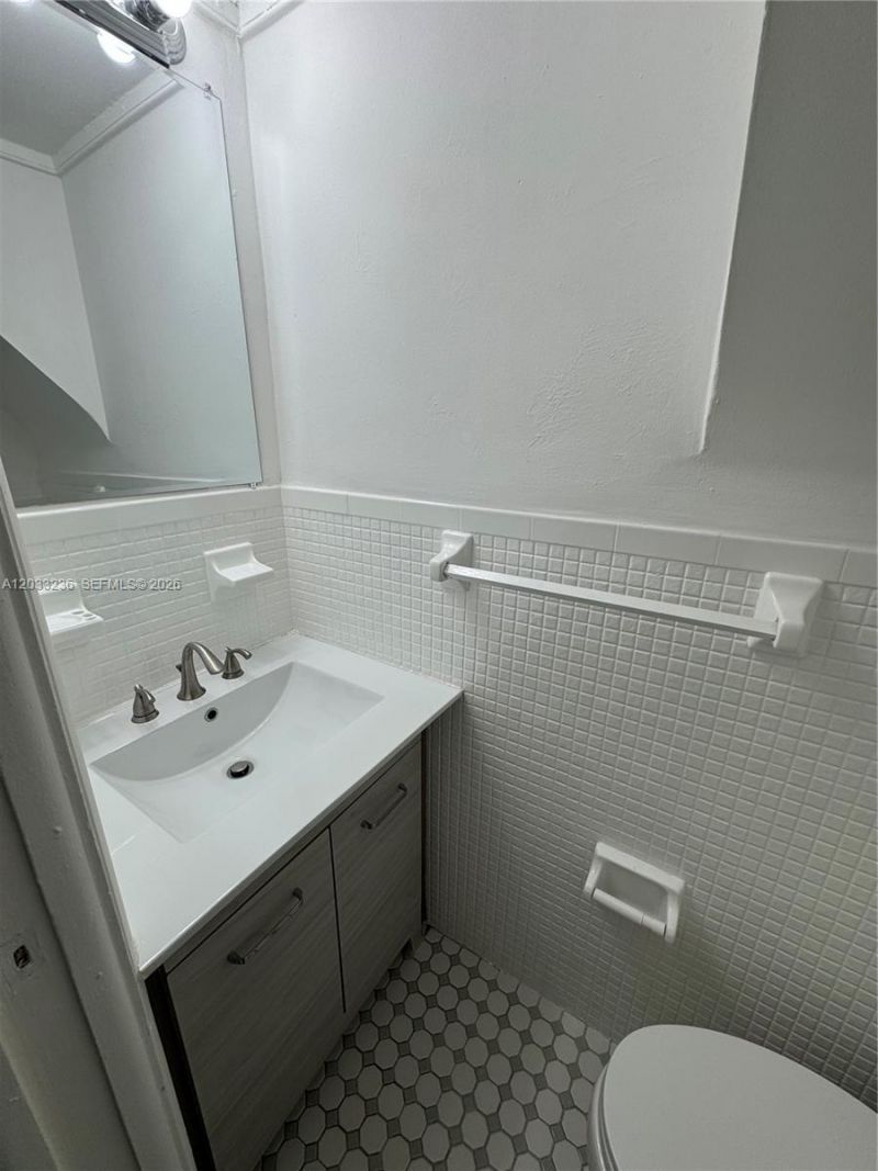 3011 SW 1st Ave , Unit 6, Miami, FL 33129 Photo
