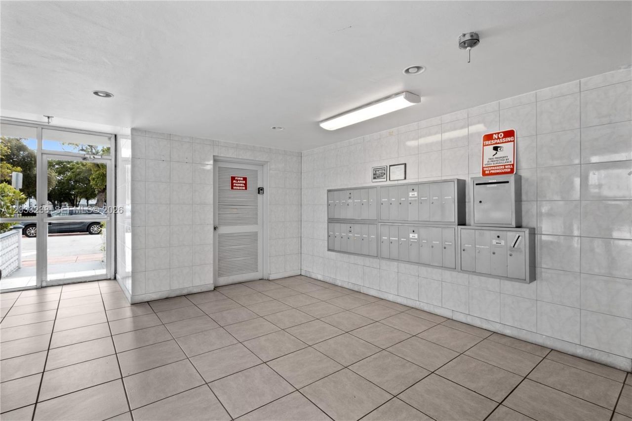 8001 Byron Ave , Unit 3C, Miami Beach, FL 33141 Photo