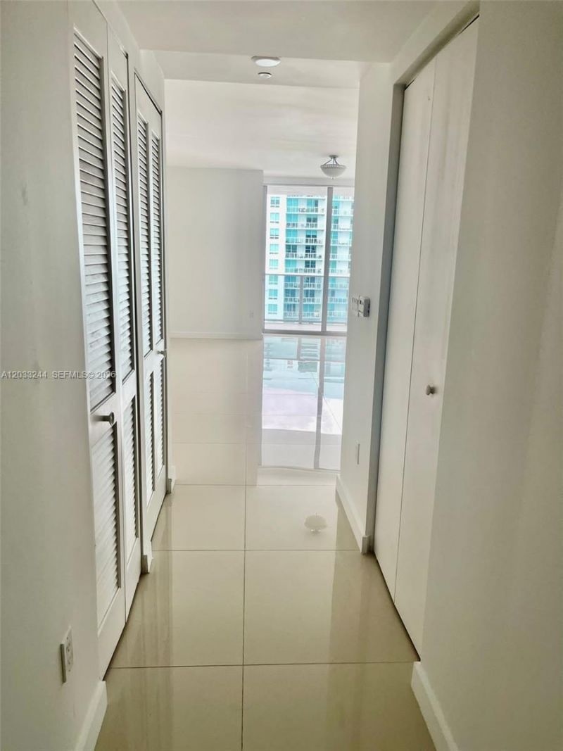 488 NE 18th St , Unit 4403, Miami, FL 33132 Photo