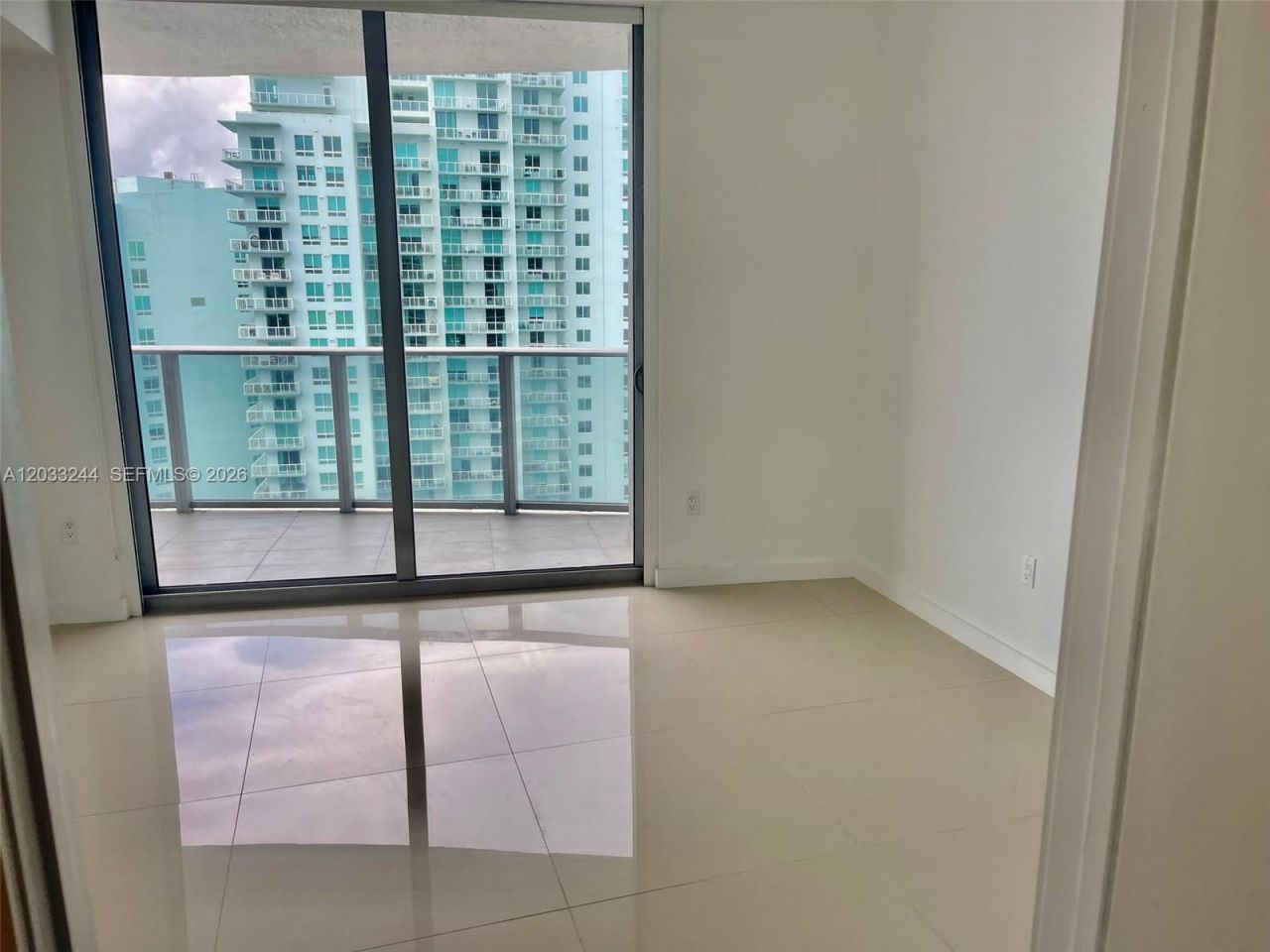 488 NE 18th St , Unit 4403, Miami, FL 33132 Photo