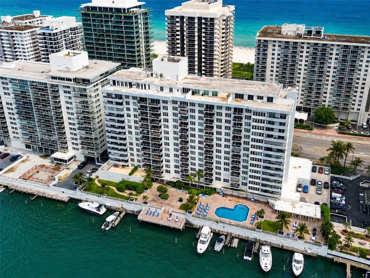 5700 Collins Ave , Unit 3A, Miami Beach, FL 33140 Photo