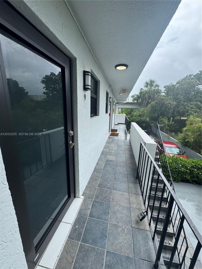 3011 SW 1st Ave, Unit 9, Miami, FL 33129 Photo