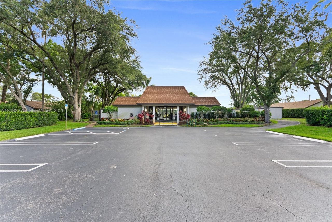 4148 N Palm Forest Dr N , Delray Beach, FL 33445 Photo