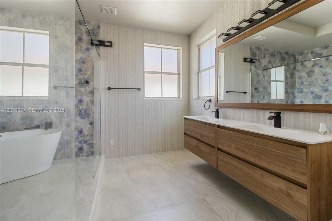 8551 NW 110th Ave , Unit 8551, Doral, FL 33178 Photo