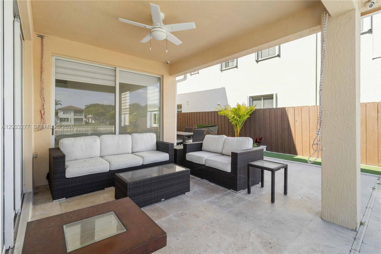 8551 NW 110th Ave , Unit 8551, Doral, FL 33178 Photo