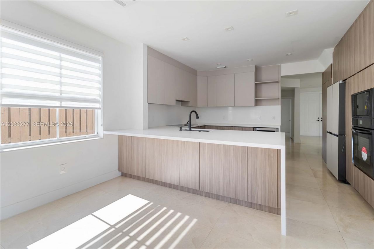 8551 NW 110th Ave , Unit 8551, Doral, FL 33178 Photo