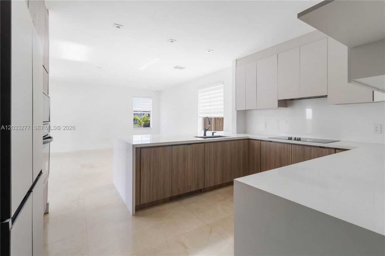 8551 NW 110th Ave , Unit 8551, Doral, FL 33178 Photo