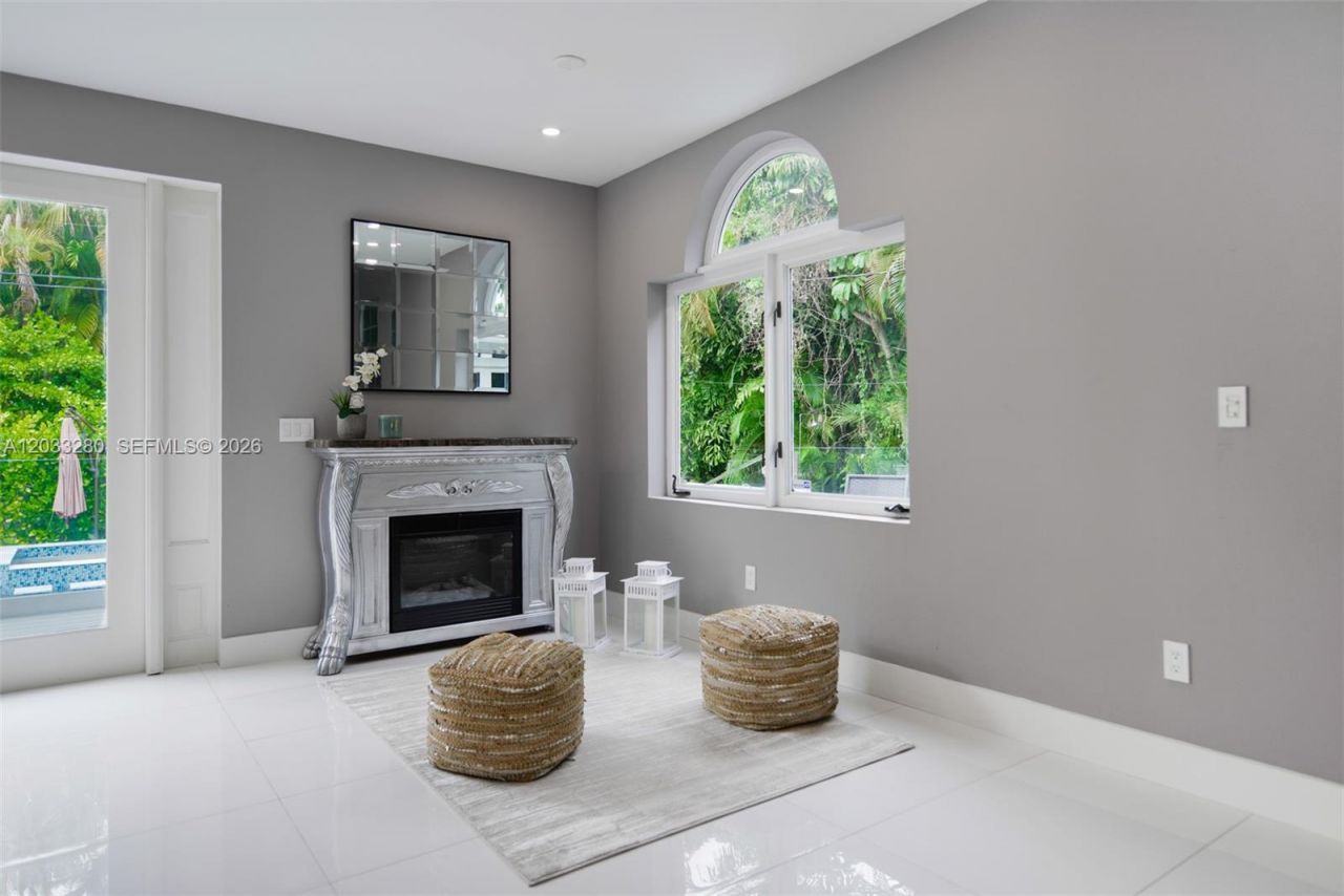 1209 NE 96th St , Unit 1209, Miami Shores, FL 33138 Photo