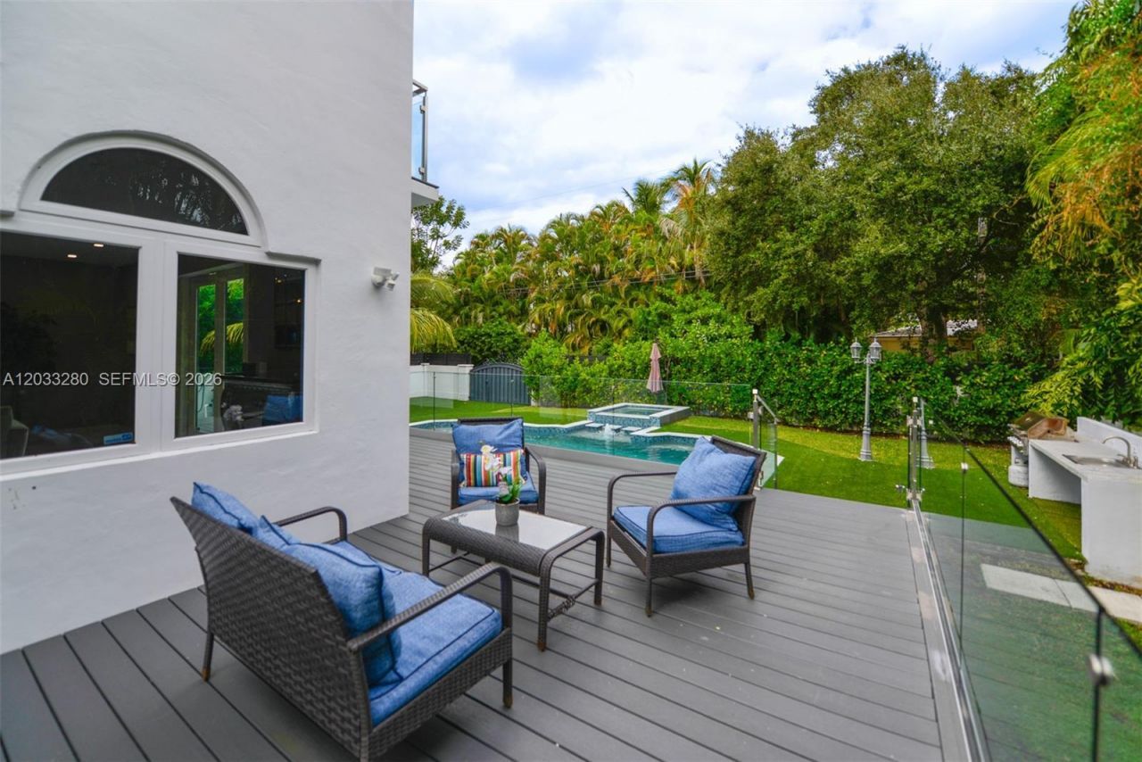 1209 NE 96th St , Unit 1209, Miami Shores, FL 33138 Photo