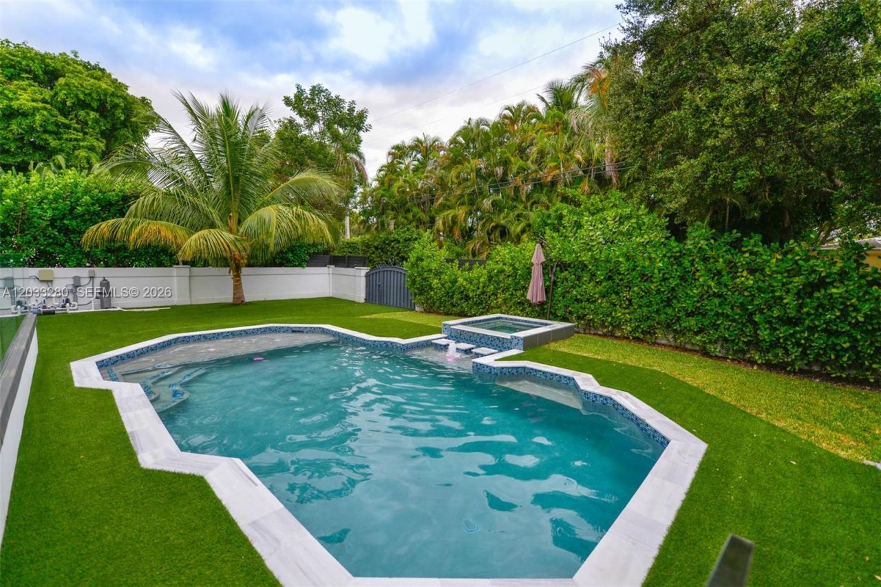 1209 NE 96th St , Unit 1209, Miami Shores, FL 33138 Photo