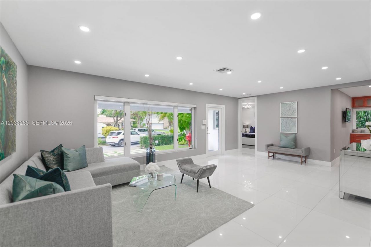 1209 NE 96th St , Unit 1209, Miami Shores, FL 33138 Photo