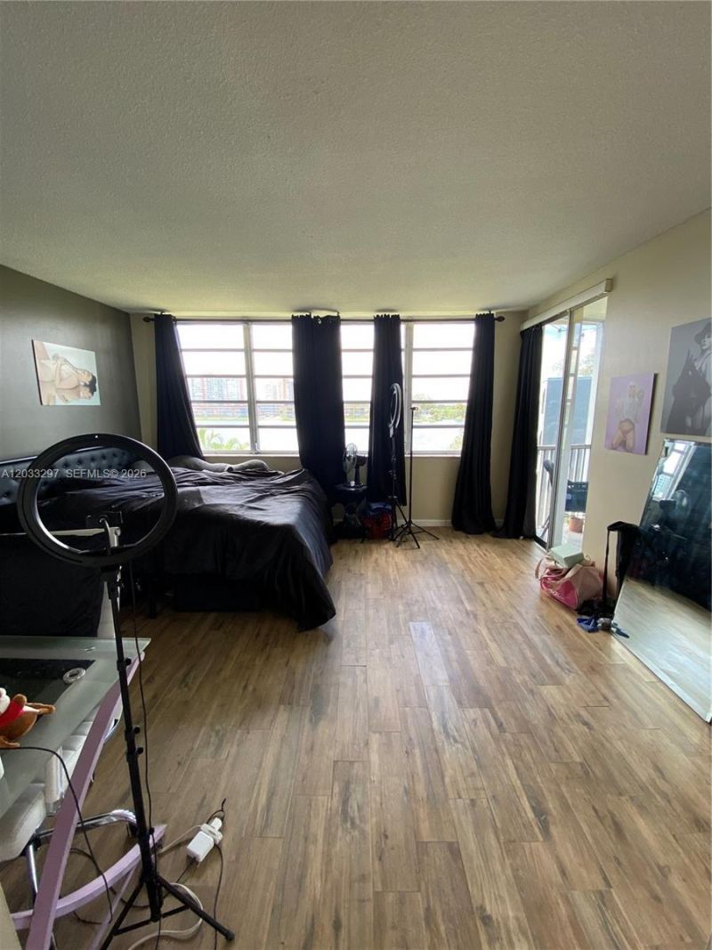 1660 NE 191st St, Unit 413-1, Miami, FL 33179 Photo