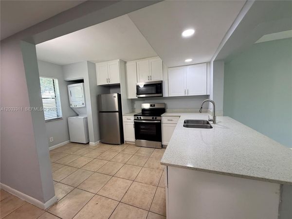 4885 Lake Arjaro Dr , Unit 4869, West Palm Beach, FL 33407